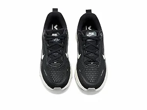 Кросівки для бігу Nike Vomero HQ2157 18 для старших дітей synthetic.ua - Фото 1