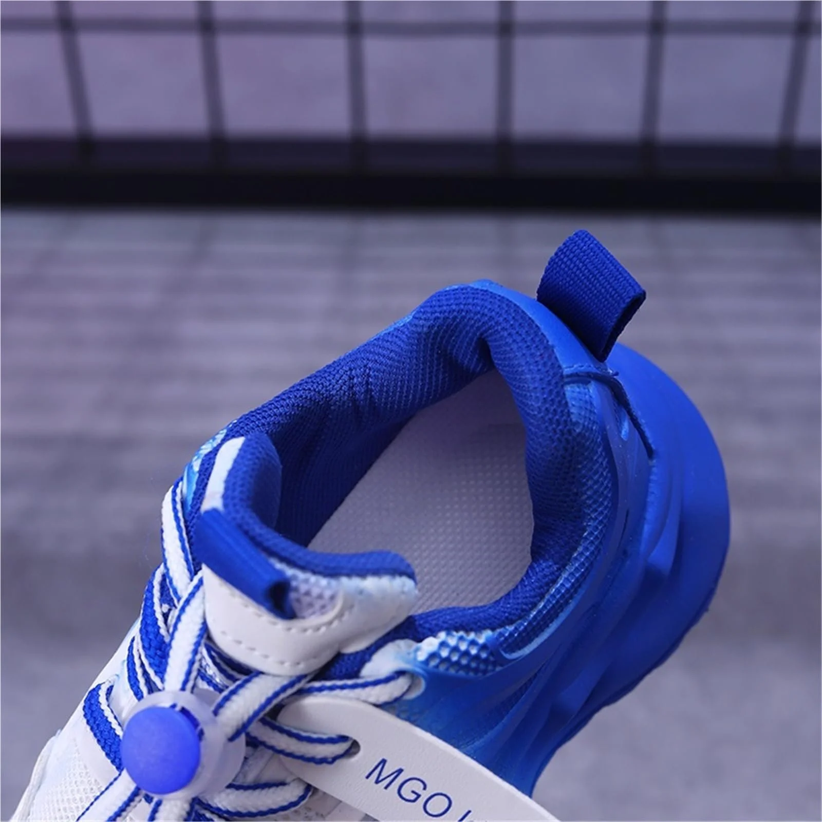 Легкі дитячі кросівки для дівчат та хлопчиків 1-6 років, LED з підсвічуванням, фото №7