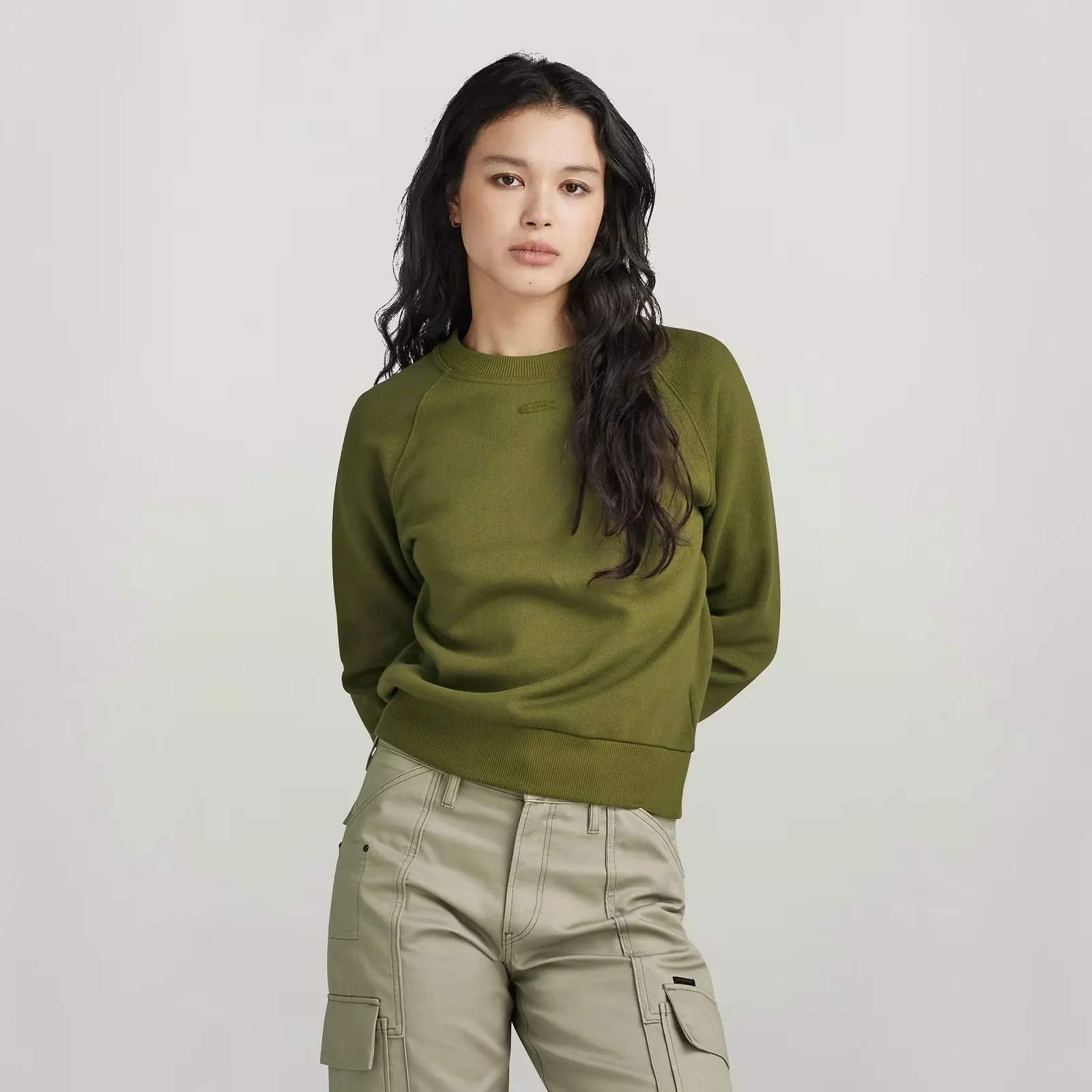 Женский свитер G-Star RAW Raglan Logo Sweater - XL, фото №1 Женский свитер G-Star RAW Raglan Logo Sweater - XL, фото №1