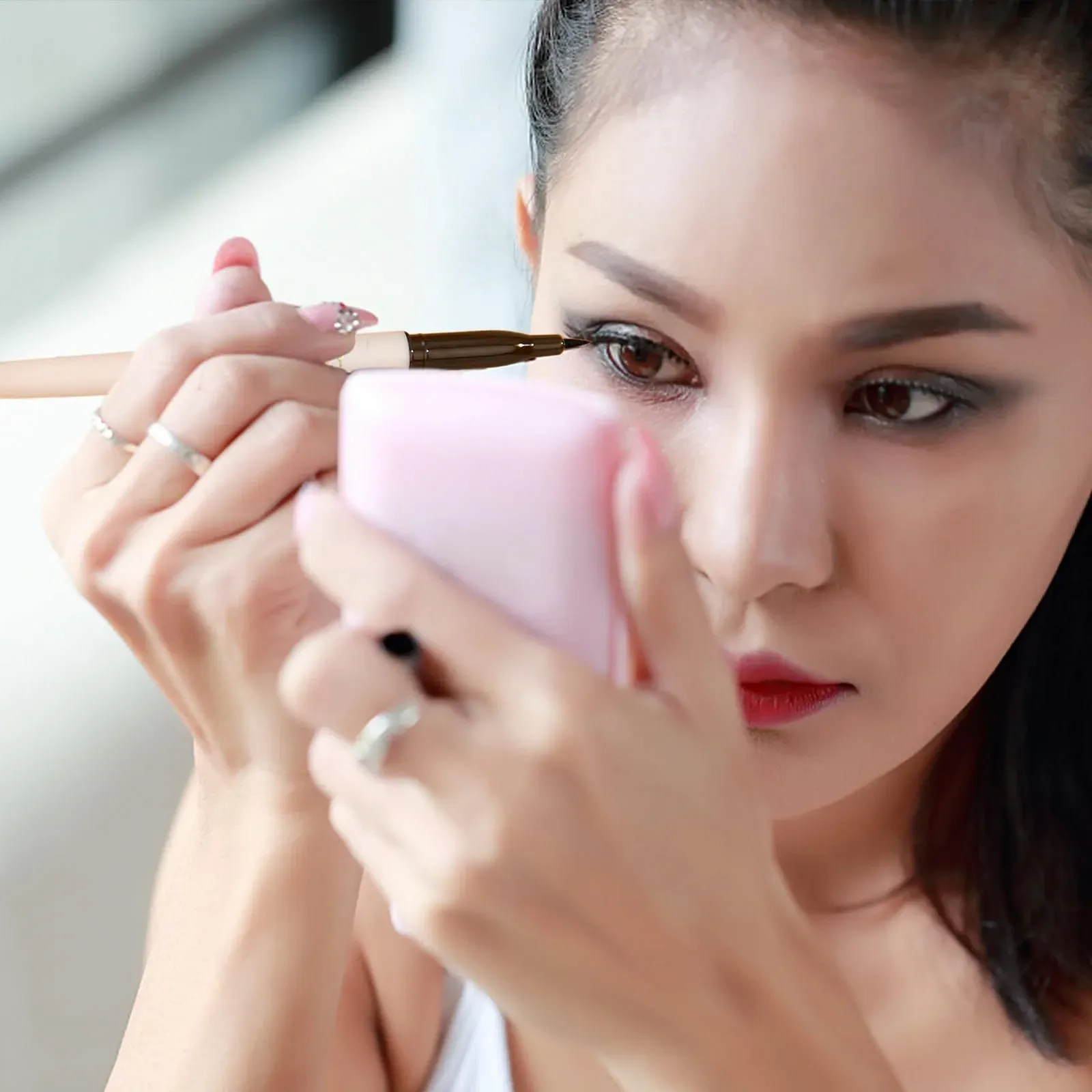 Фломастер-підводка для очей Швидковисихаюча Стійка Водостійка, фото №3 Фломастер-підводка для очей Швидковисихаюча Стійка Водостійка, фото №3