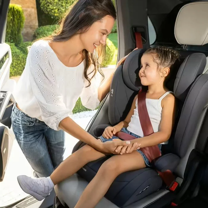 Автокрісло KikkaBoo ISOFIX i-AID / 100 - 150 см / 15 - 50 кг / Сірий, фото №3 Автокрісло KikkaBoo ISOFIX i-AID / 100 - 150 см / 15 - 50 кг / Сірий, фото №3