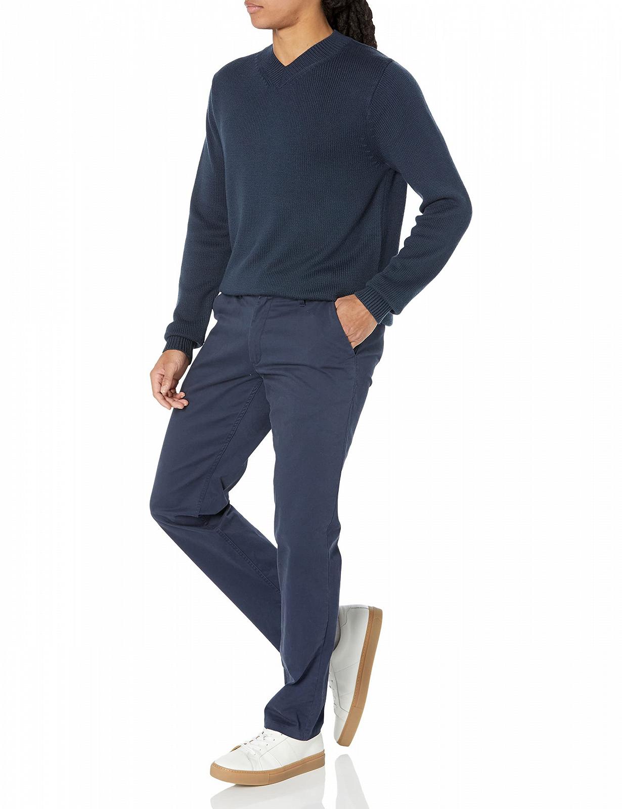 Пуловер з V-подібним вирізом Amazon Essentials Regular Fit, фото №4