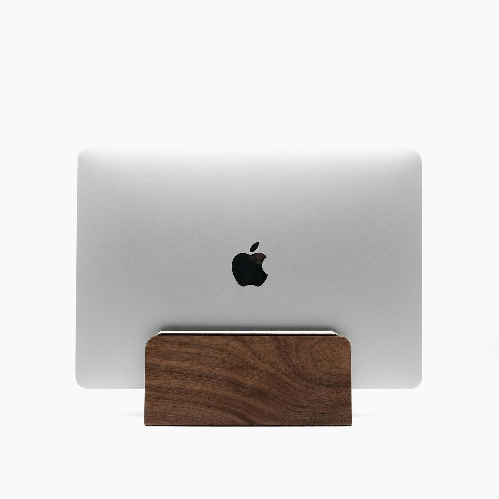 Подставка Вертикальная Raico Дерево грецкого ореха (орех, одинарный слот, регулируемая), фото №4 Подставка Вертикальная Raico Дерево грецкого ореха (орех, одинарный слот, регулируемая), фото №4