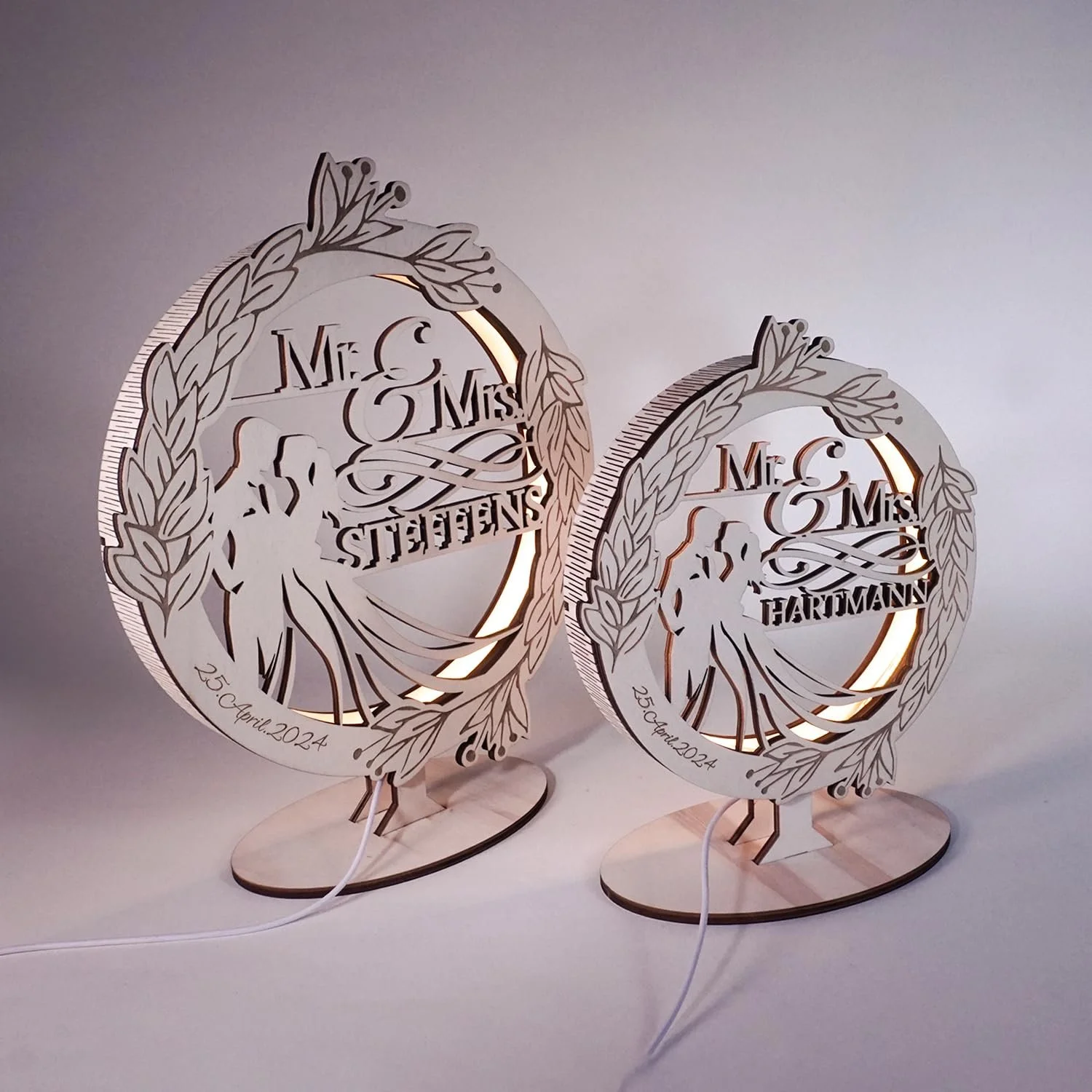 Настільна лампа "Mr. & Mrs." персоналізована дерев'яна USB, фото №5