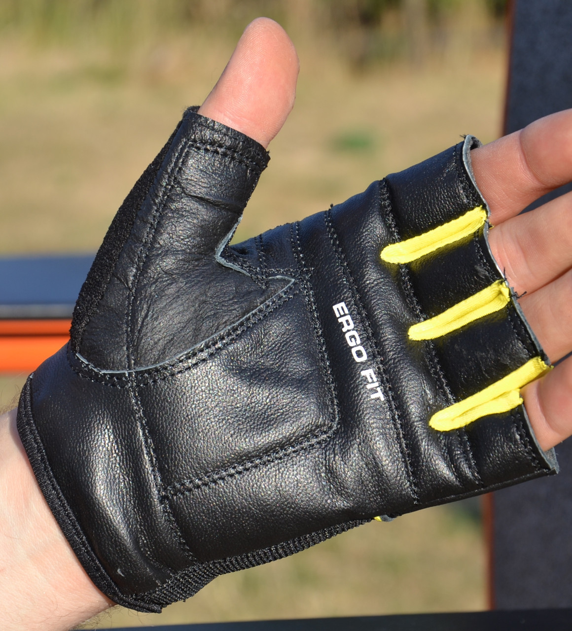 Рукавички для фітнесу PowerPlay 9058 Energy чорно-жовті S, фото №3 Рукавички для фітнесу PowerPlay 9058 Energy чорно-жовті S, фото №3