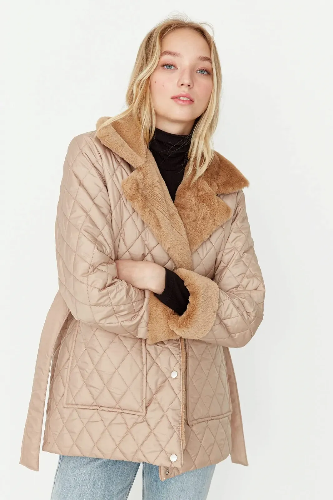 Куртка TRENDYOL женская зимняя стеганая однотонная, фото №2