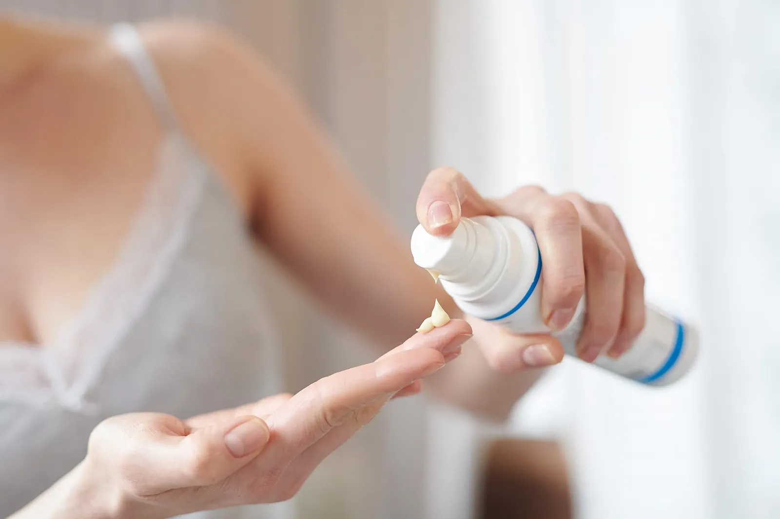 Лосьйон для тіла SIRIDERMA Зволожувальний Basic Body Care для сухої шкіри, також при нейродерміті та псоріазі (легкий аромат), 200 мл, фото №3