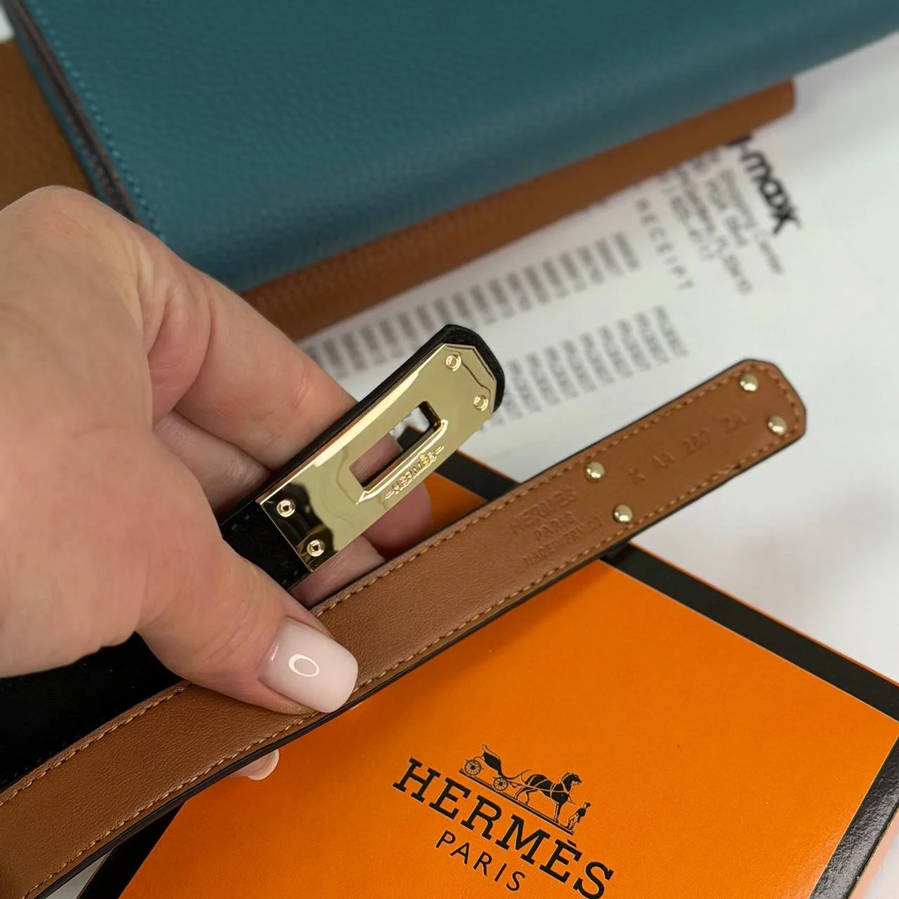 Женский замшевый ремень черный Hermes Kelly с золотой пряжкой, фото №4
