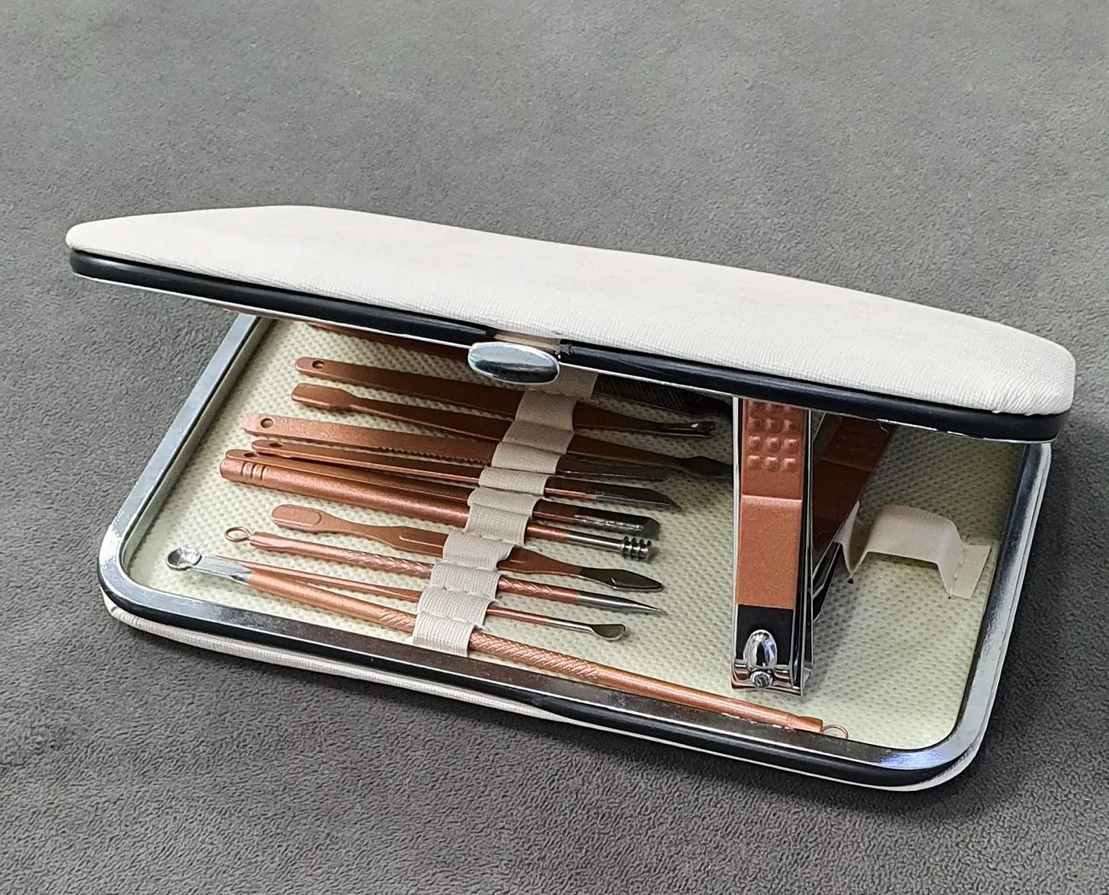 Набор для маникюра и педикюра 18 шт., нержавеющая сталь, с роскошным портативным дорожным футляром, розовое золото, фото №5 Набор для маникюра и педикюра 18 шт., нержавеющая сталь, с роскошным портативным дорожным футляром, розовое золото, фото №5
