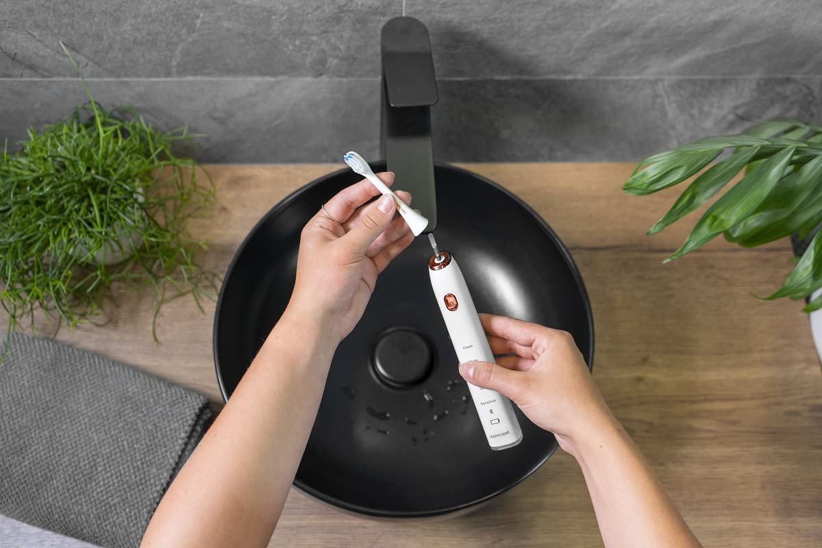 Зубная щетка звуковая Concept ZK5000 с приложением Perfect Smile и зарядкой, дорожный футляр, белая, фото №6