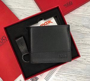 Мужской брендовый кошелек из натуральной кожи в подарочной коробке Hugo Boss черный с брелоком для ключей - Фото 1
