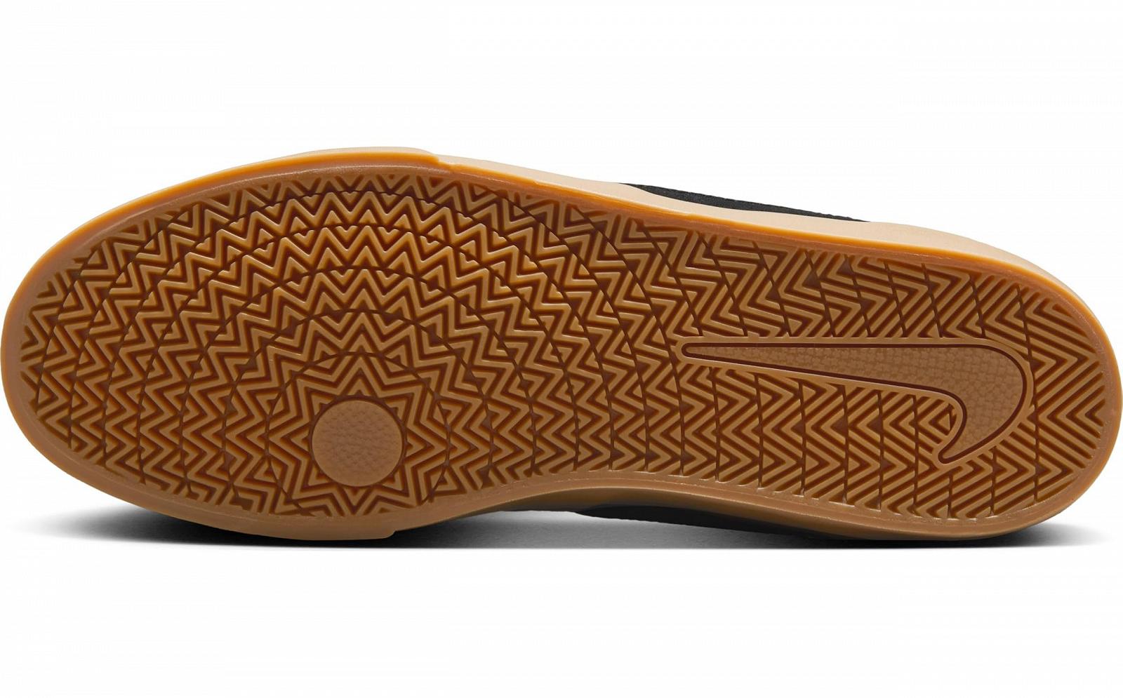 Кросівки Nike Charge Suede, фото №4 Кросівки Nike Charge Suede, фото №4