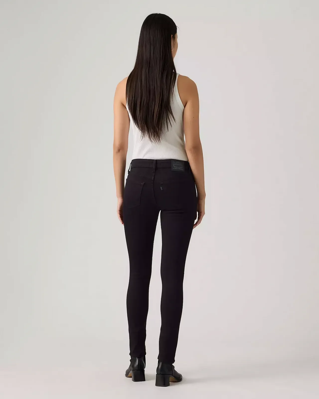 Жіночі джинси Levis - 711 Skinny Soft Black - 25, фото №4 Жіночі джинси Levis - 711 Skinny Soft Black - 25, фото №4
