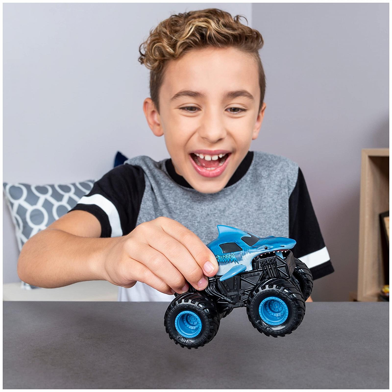 Играшкова машина Monster Jam Original Rev 'N Roar Monster Truck з ефектом звуків Масштаб 1:43 (різні дизайни), фото №3