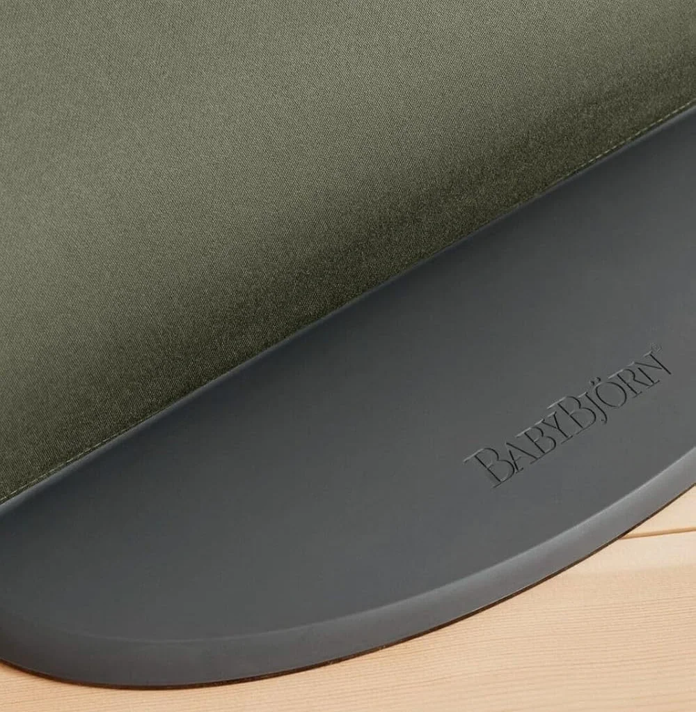 Шезлонг BabyBjörn Bliss / Dark Green / Woven Classic Quilt, фото №5 Шезлонг BabyBjörn Bliss / Dark Green / Woven Classic Quilt, фото №5