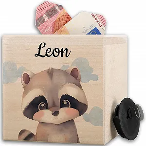 Скарбничка дерев'яна Єнот Персоналізована з ключем та замком - Фото 1