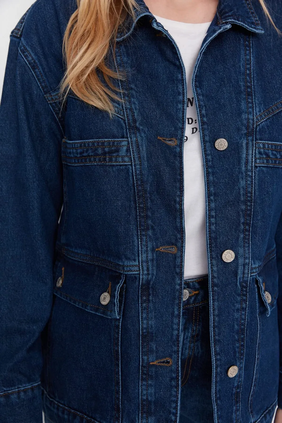 Куртка Джинсовая TRENDYOL Regular Basic Однотонная, фото №4 Куртка Джинсовая TRENDYOL Regular Basic Однотонная, фото №4