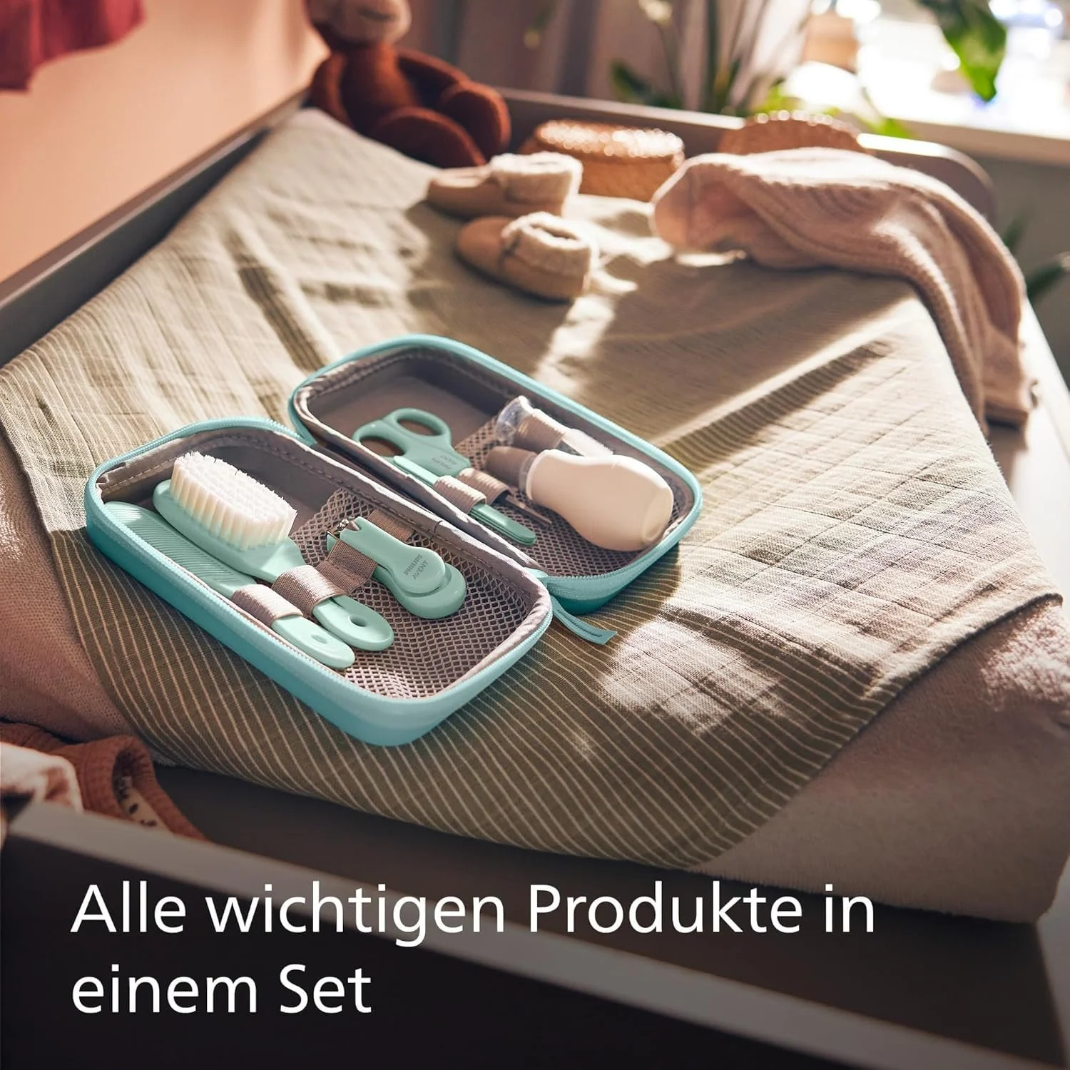 Набір відеоняня Philips Avent SCD951/26 WiFi 1080p + набір для догляду SCH401/00 9 предметів, фото №7