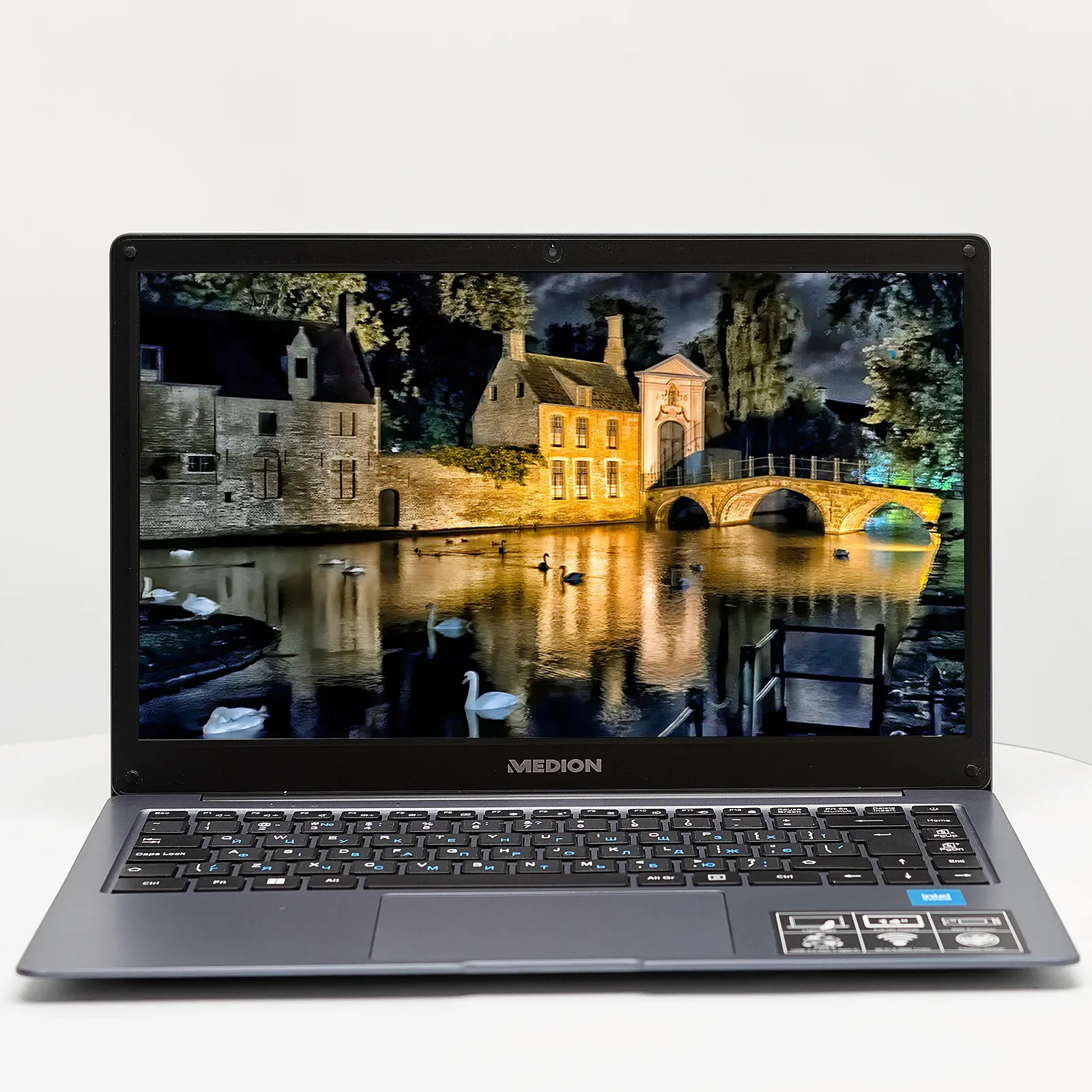 Ноутбук 14" Medion (Lenovo Group) Akoya E14223 Intel RAM 4 ГБ  eMMC 128 ГБ IPS FullHD Ультрабук Win10, фото №1