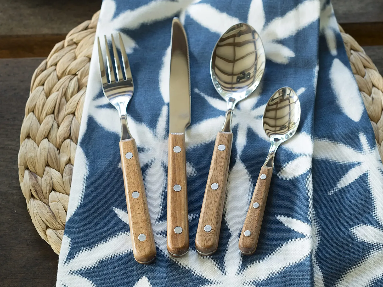 Набір столових приборів Creative Tops Drift з нержавіючої сталі з дерев'яними ручками (16 предметів), фото №8 Набір столових приборів Creative Tops Drift з нержавіючої сталі з дерев'яними ручками (16 предметів), фото №8