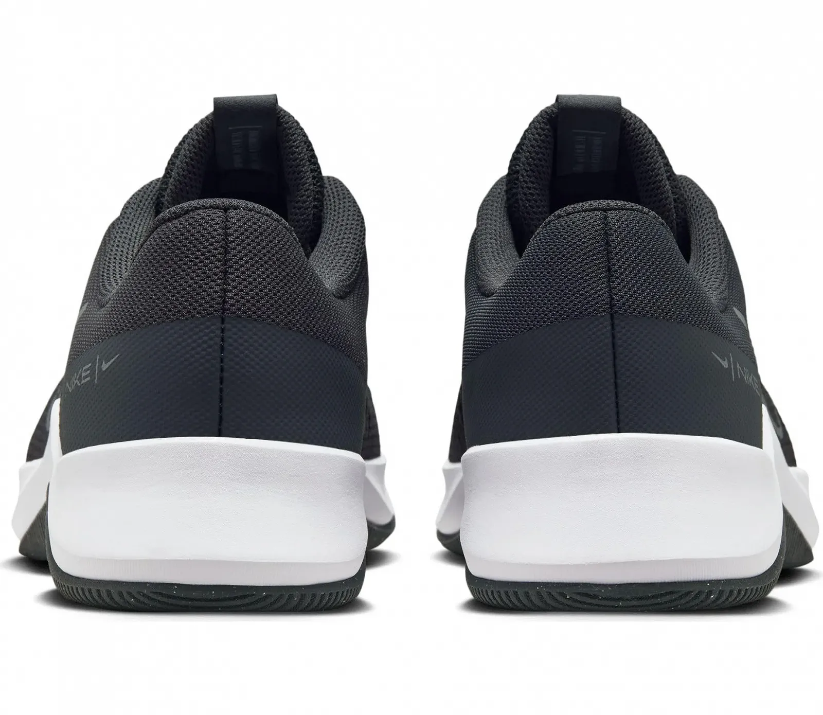 Кросівки Nike M Mc Trainer 2 Низькі, фото №2 Кросівки Nike M Mc Trainer 2 Низькі, фото №2