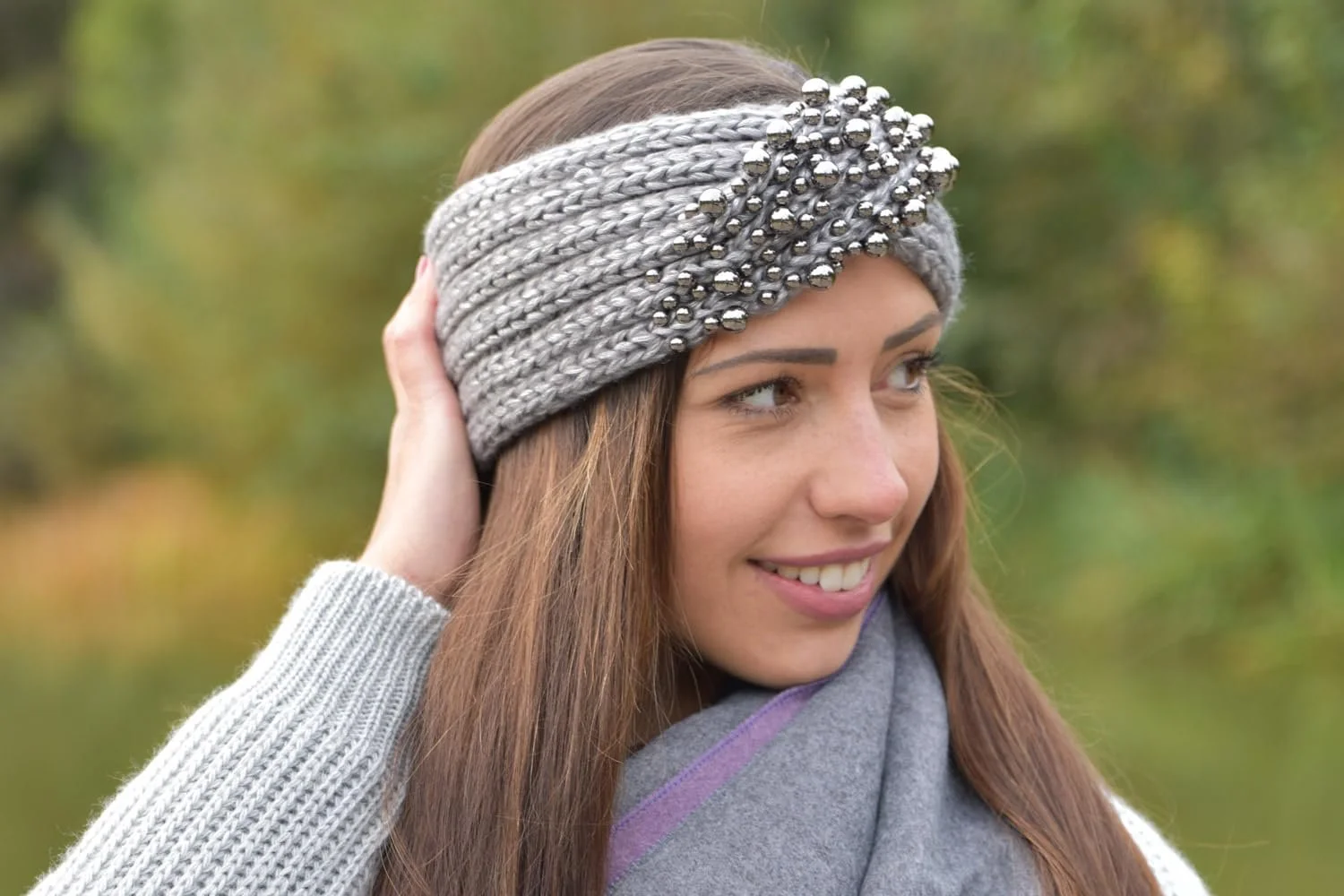 В'язана пов'язка на голову жіноча styleBREAKER з зав'язкою, вузлом і перлинами 04026022, колір: Old Rose, фото №2 В'язана пов'язка на голову жіноча styleBREAKER з зав'язкою, вузлом і перлинами 04026022, колір: Old Rose, фото №2