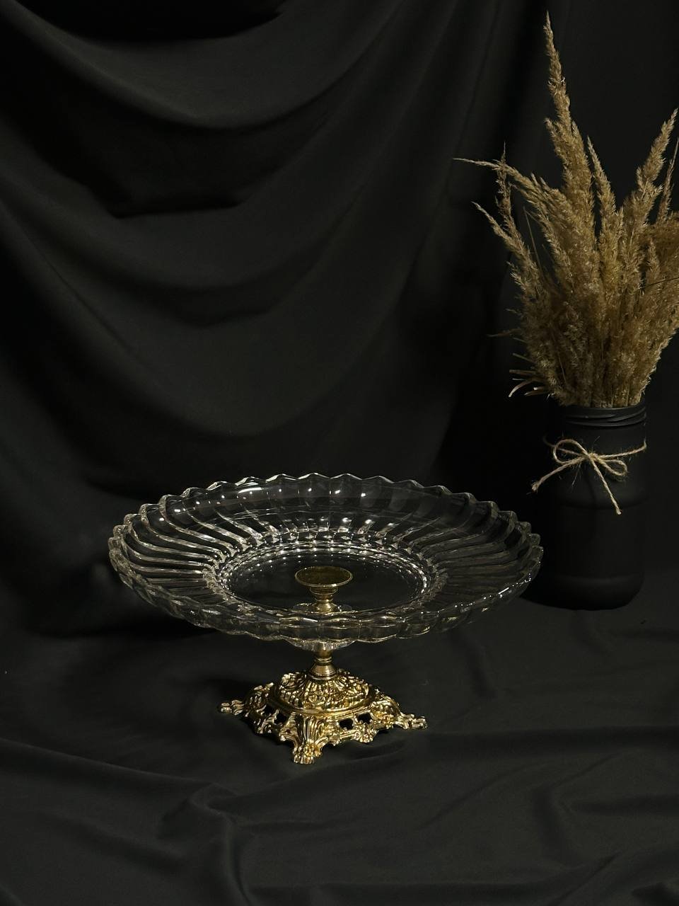 Блюдо скляне, цукерниця, фруктовниця на золотій ніжці, тортовниця 30х30 см ., фото №1