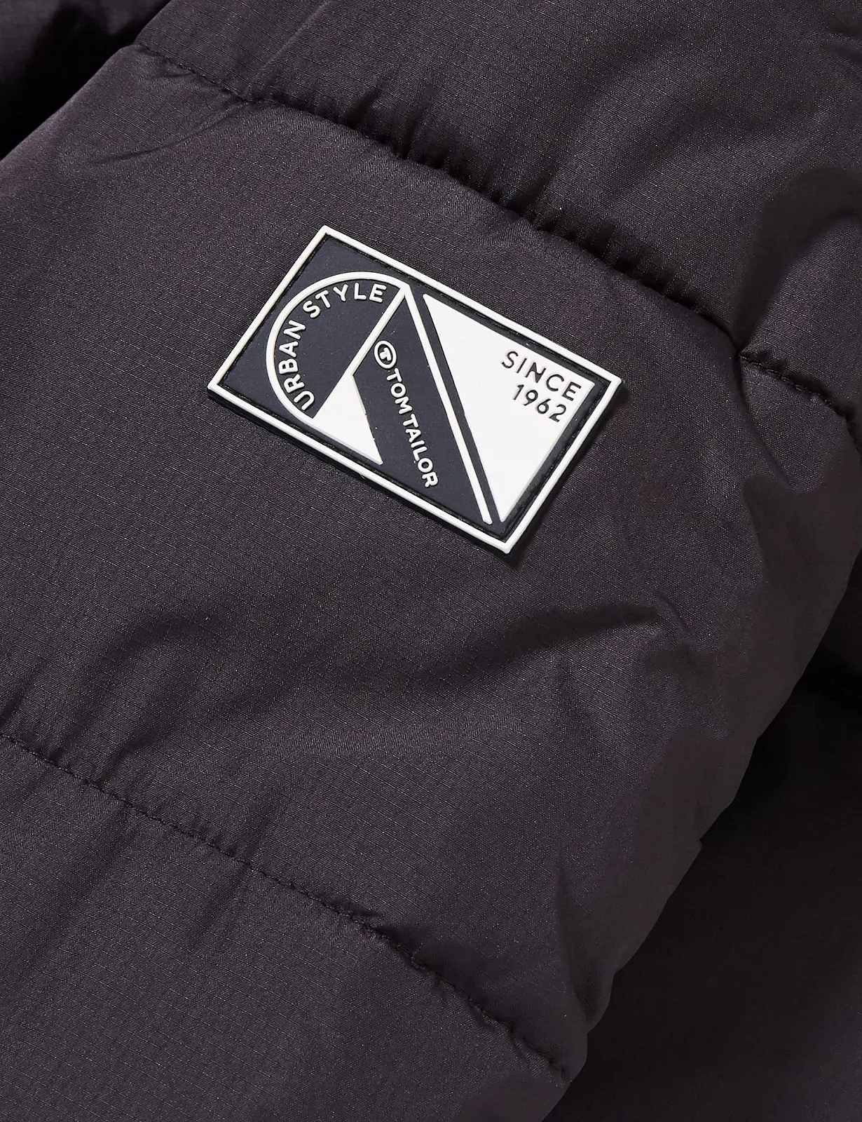 Зимова куртка з капюшоном TOM TAILOR для хлопчиків, фото №5 Зимова куртка з капюшоном TOM TAILOR для хлопчиків, фото №5