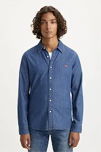 Мужская джинсовая рубашка Levi's Battery Housemark Shirt - S synthetic.ua - Фото 1