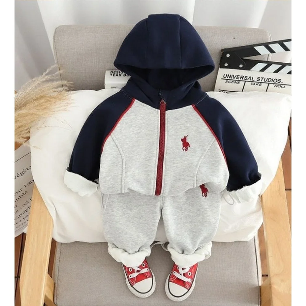 Костюм теплий спортивний хлопчику від 80 до 120 см на плюші з капюшоном, фото №1 Костюм теплий спортивний хлопчику від 80 до 120 см на плюші з капюшоном, фото №1