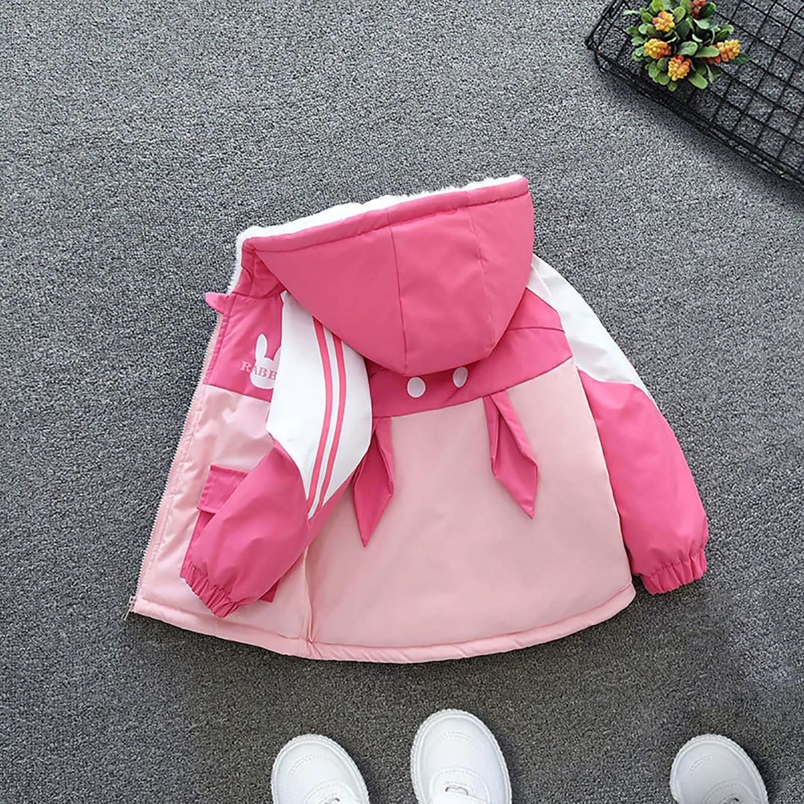 Детская зимняя куртка Generisch для детей среднего и младшего возраста, зимняя куртка с длинными рукавами и капюшоном, повседневная уличная куртка, верхняя одежда для девочек, переходная куртка для улицы, фото №3 Детская зимняя куртка Generisch для детей среднего и младшего возраста, зимняя куртка с длинными рукавами и капюшоном, повседневная уличная куртка, верхняя одежда для девочек, переходная куртка для улицы, фото №3