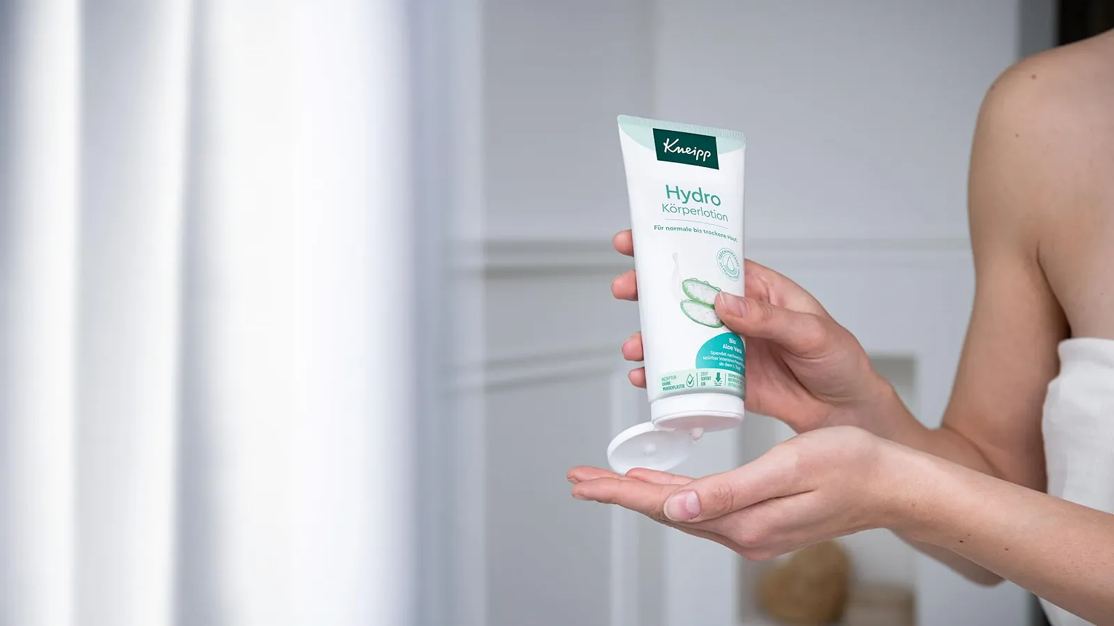 Лосьйон для тіла Kneipp Hydro Для нормальної та сухої шкіри - Швидко вбирається - 200 мл, фото №3 Лосьйон для тіла Kneipp Hydro Для нормальної та сухої шкіри - Швидко вбирається - 200 мл, фото №3