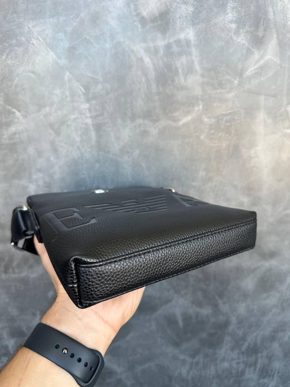 Мужская сумка планшетка Emporio Armani EA7 черная барсетка с плечевым ремнем Армани брендовая месенджер, фото №4 Мужская сумка планшетка Emporio Armani EA7 черная барсетка с плечевым ремнем Армани брендовая месенджер, фото №4