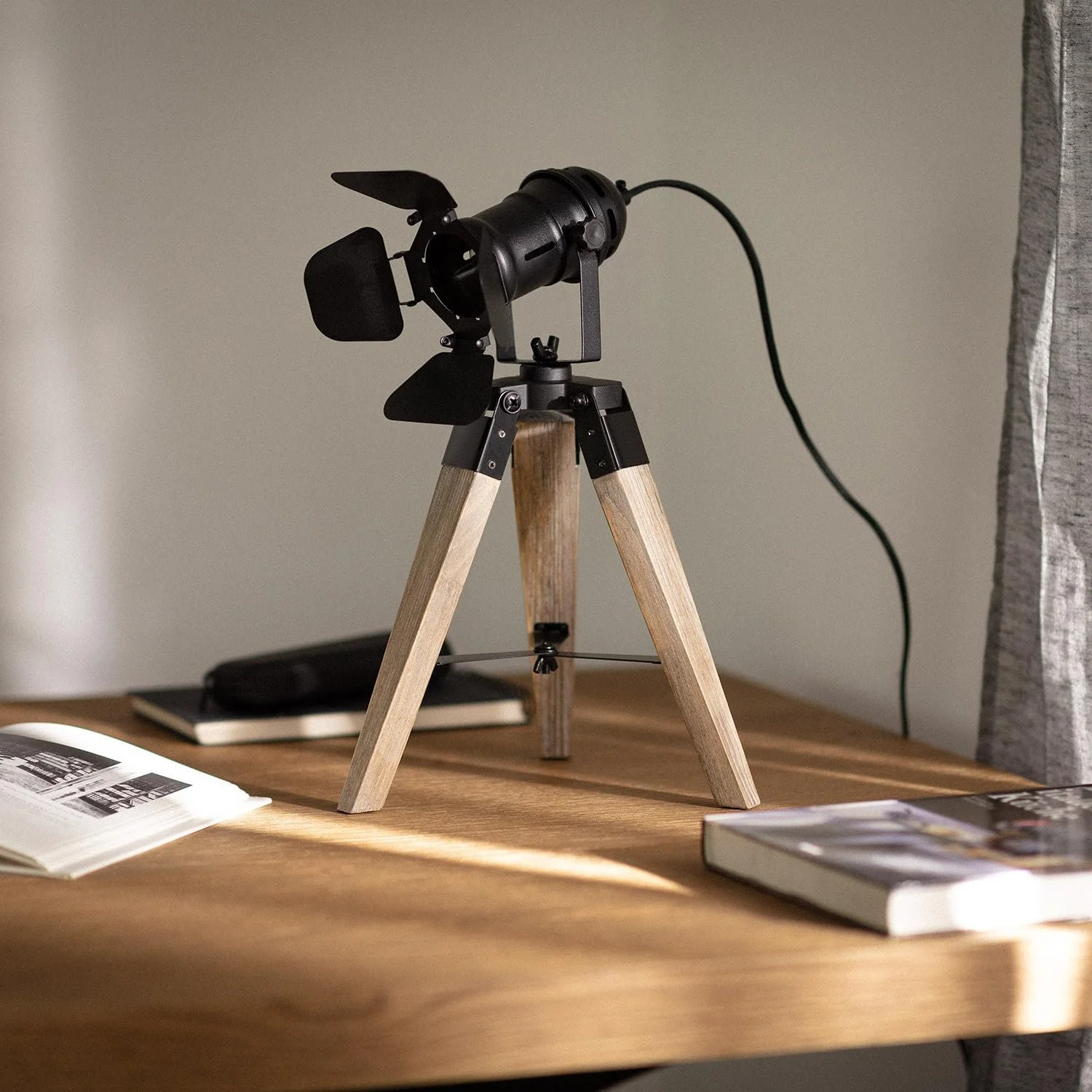 Настільна лампа LEDKIA LIGHTING Cinema Kurangna Дерево та Метал XS Чорна, фото №3