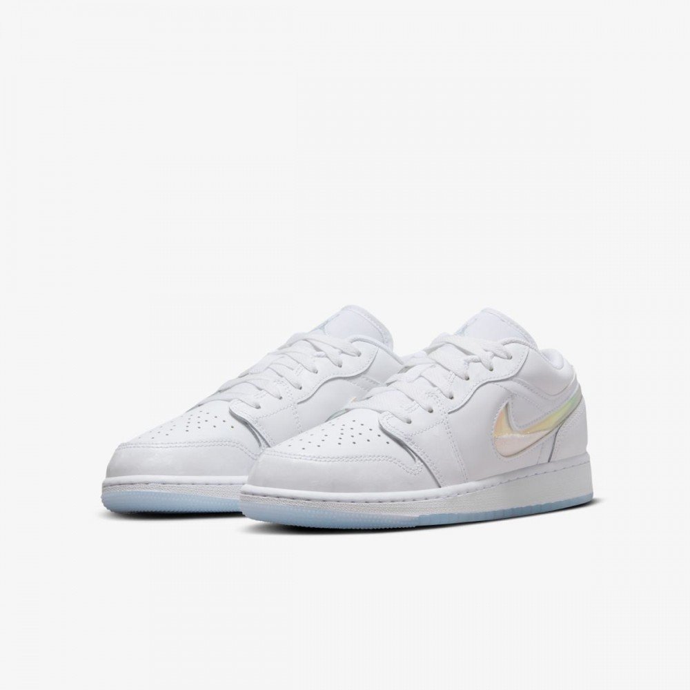 Кроссовки Nike Air Jordan 1 Low GS белые ледяной синий блестящий Swoosh, размер 39, фото №2