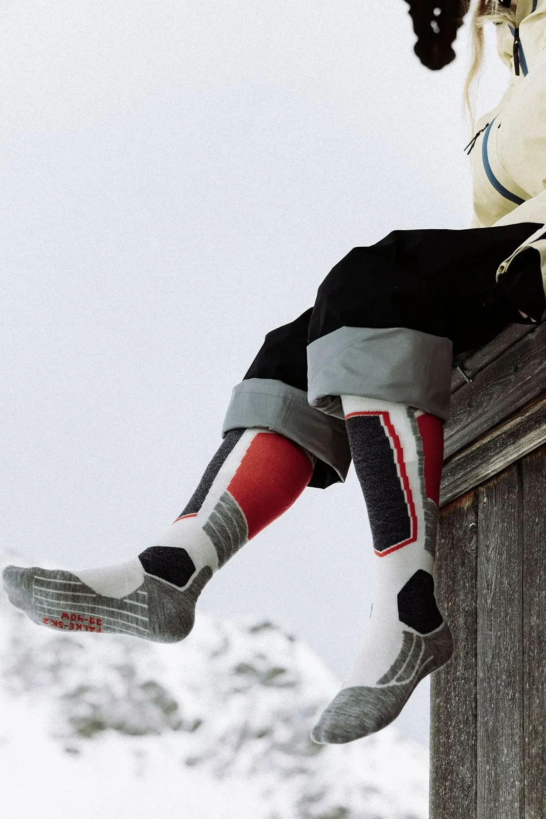 Женские лыжные носки FALKE SK2, средняя амортизация, защита от мозолей, теплые лыжные носки, длинные, для катания на лыжах, дышащие, быстросохнущие, с климат-контролем, с функцией предотвращения запаха, шерсть, функциональный материал, 1 пара, фото №5