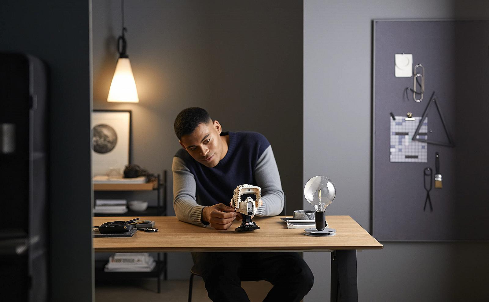 Конструктор LEGO Star Wars 75305 Шлем Разведывательного Штурмовика, фото №7 Конструктор LEGO Star Wars 75305 Шлем Разведывательного Штурмовика, фото №7