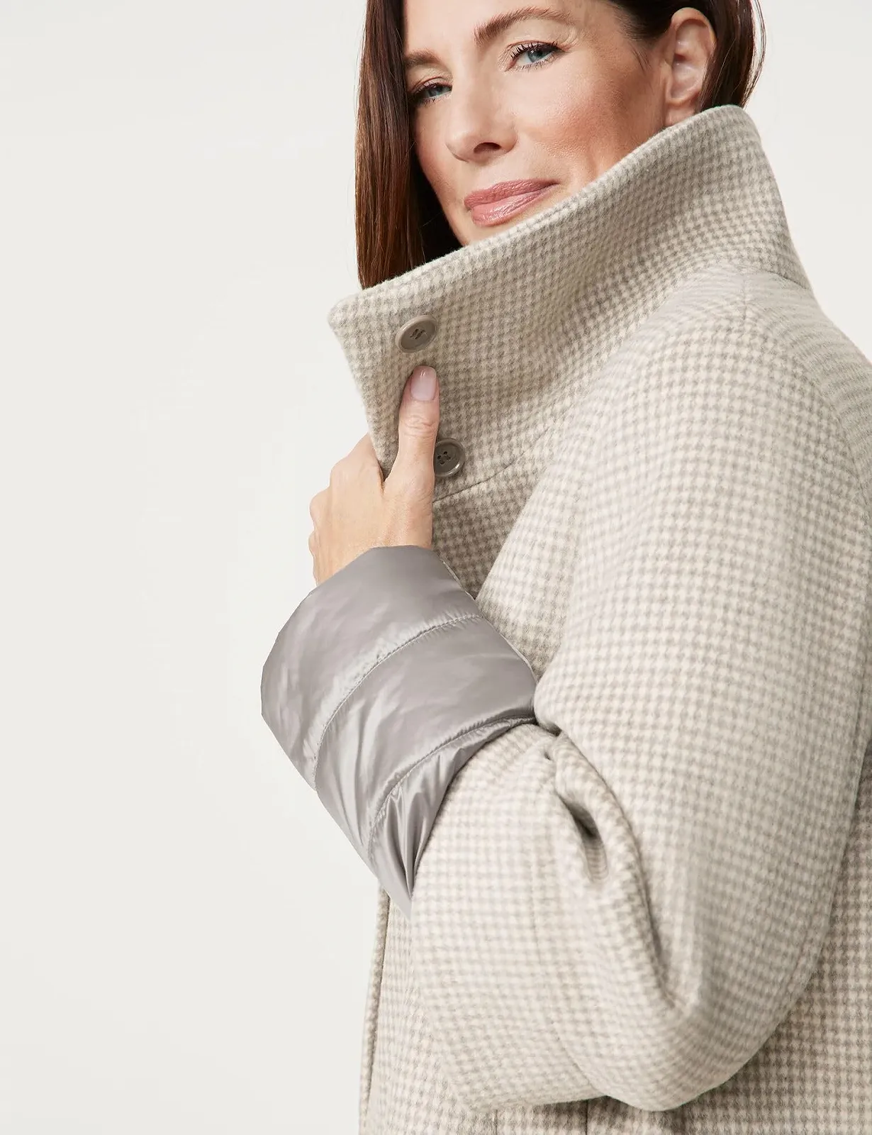 Коротке пальто Gerry Weber в клітинку з нашивкою, довгий рукав, фото №5