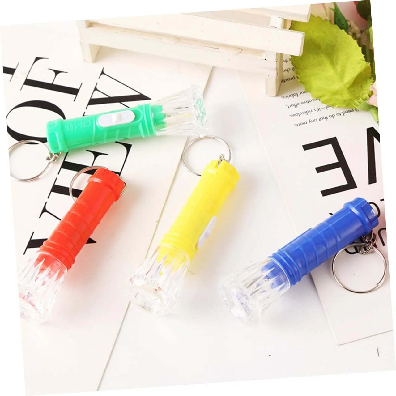 Фонарик карманный Yardwe 10 шт. Брелок Подарок для детей Мини фонарик Портативный ручной фонарик Брелок-подвеска, фото №2