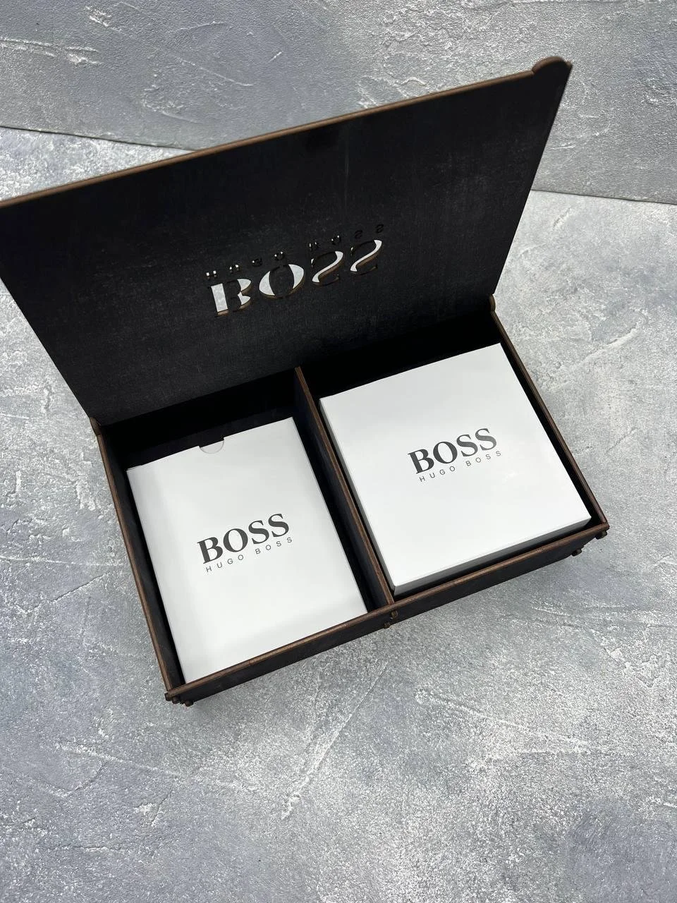 Чоловічий брендовий набір шкіряний ремінь і гаманець BOSS, фото №5 Чоловічий брендовий набір шкіряний ремінь і гаманець BOSS, фото №5