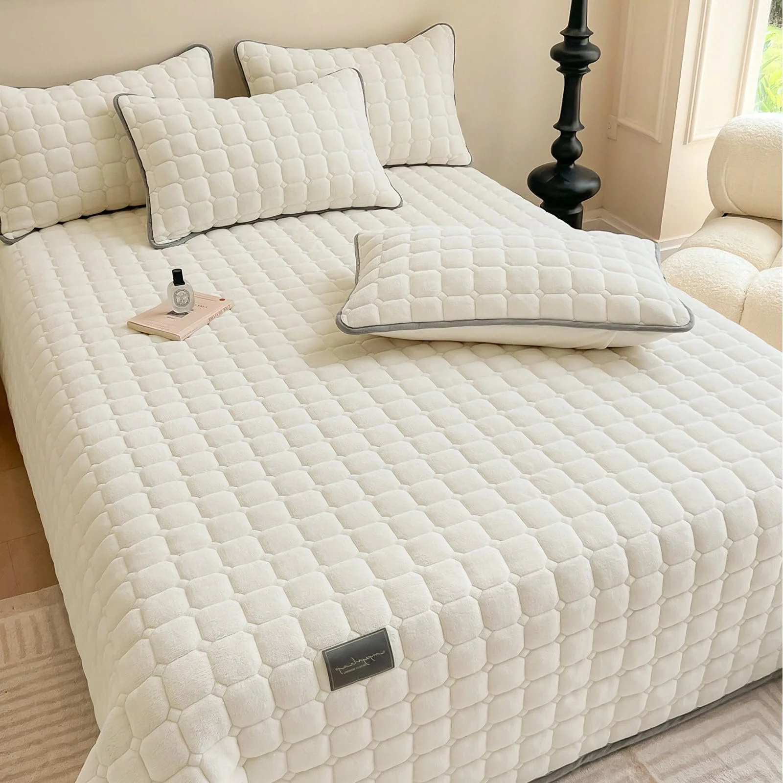 Одеяло SHANNA Extra Large: Молочный Бархат Мягкое Двустороннее Идеально подходит как Покрывало 230 x 250 см с 2 Наволочками 50 x 70 см Бежевый, фото №6