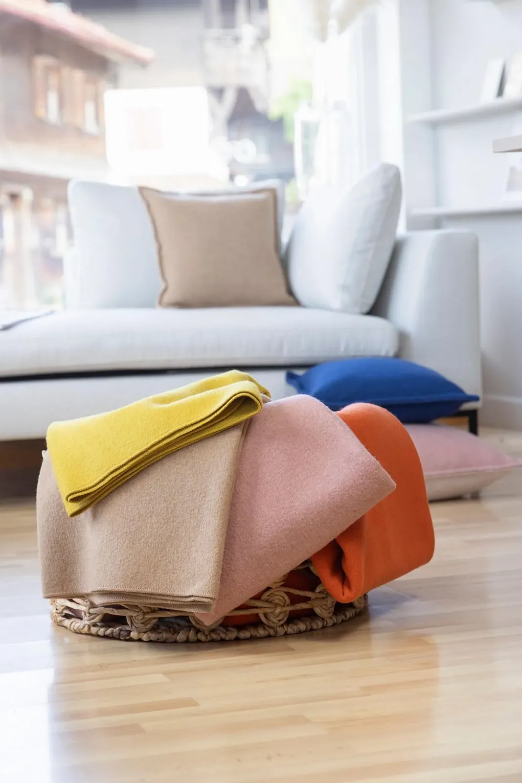 Плед Disana из 100% органической мериносовой шерсти GOTS, IVN Best 100 x 135 см, Кассис, фото №3 Плед Disana из 100% органической мериносовой шерсти GOTS, IVN Best 100 x 135 см, Кассис, фото №3