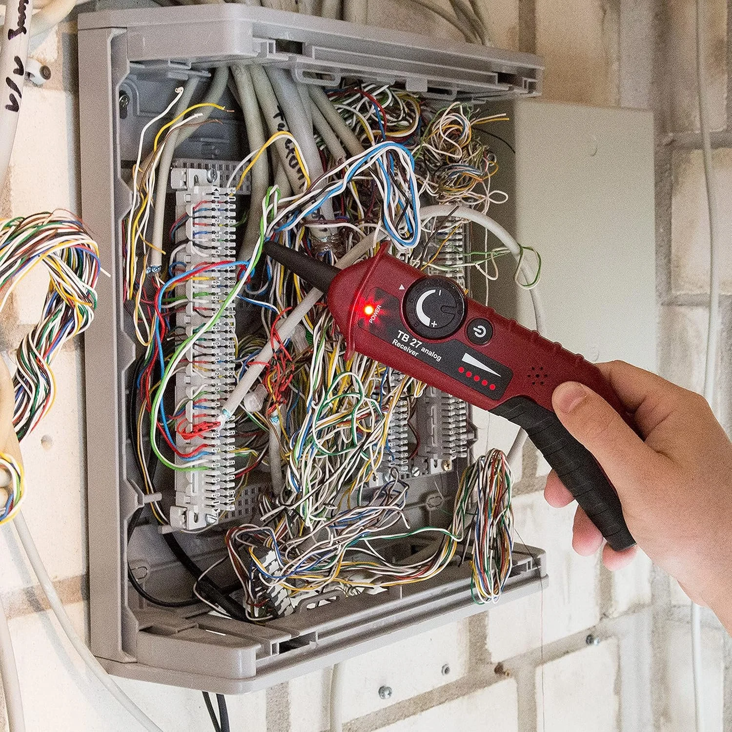 Комплект аналогового детектора кабелів Testboy 27 Червоний, фото №3 Комплект аналогового детектора кабелів Testboy 27 Червоний, фото №3