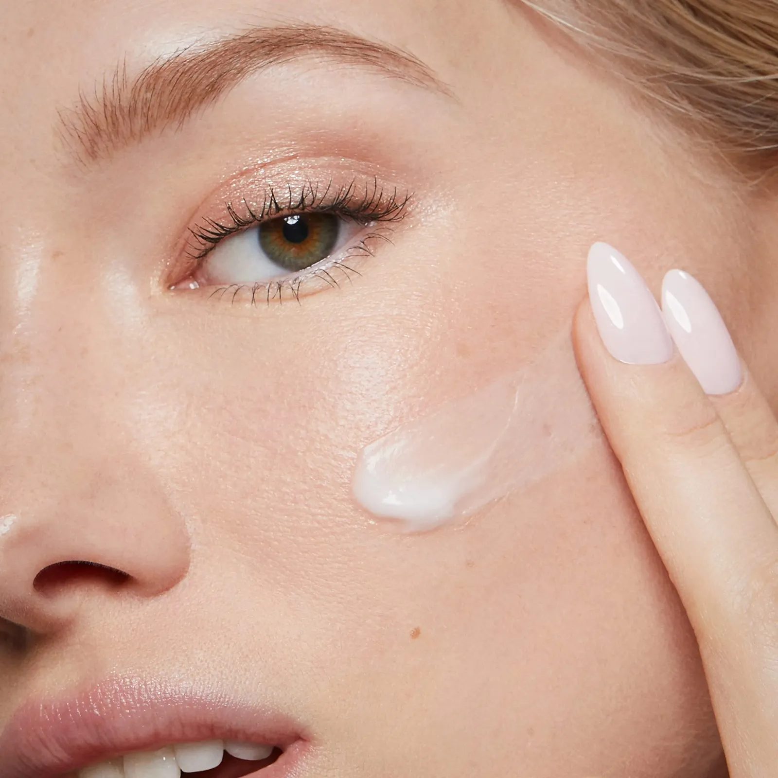 Маска для обличчя KIKO Milano Pro Biome Defence з пребіотичною технологією, фото №4 Маска для обличчя KIKO Milano Pro Biome Defence з пребіотичною технологією, фото №4