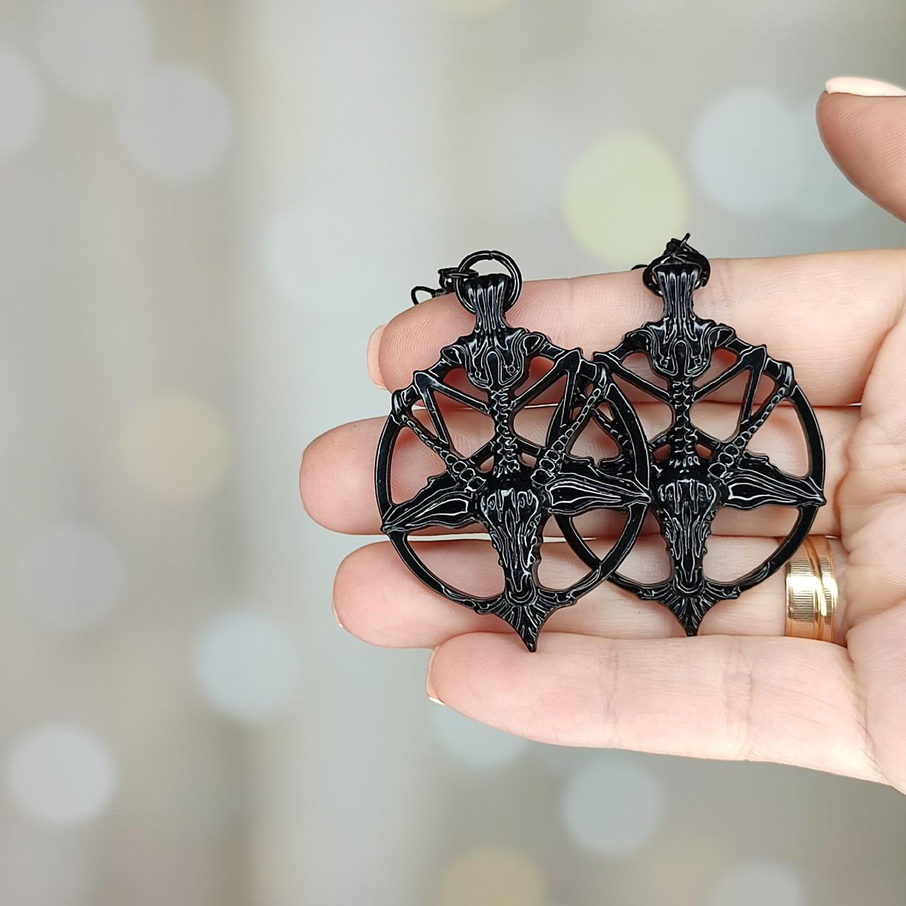 Сережки Бафомет Пентаграмма, фото №2 Сережки Бафомет Пентаграмма, фото №2