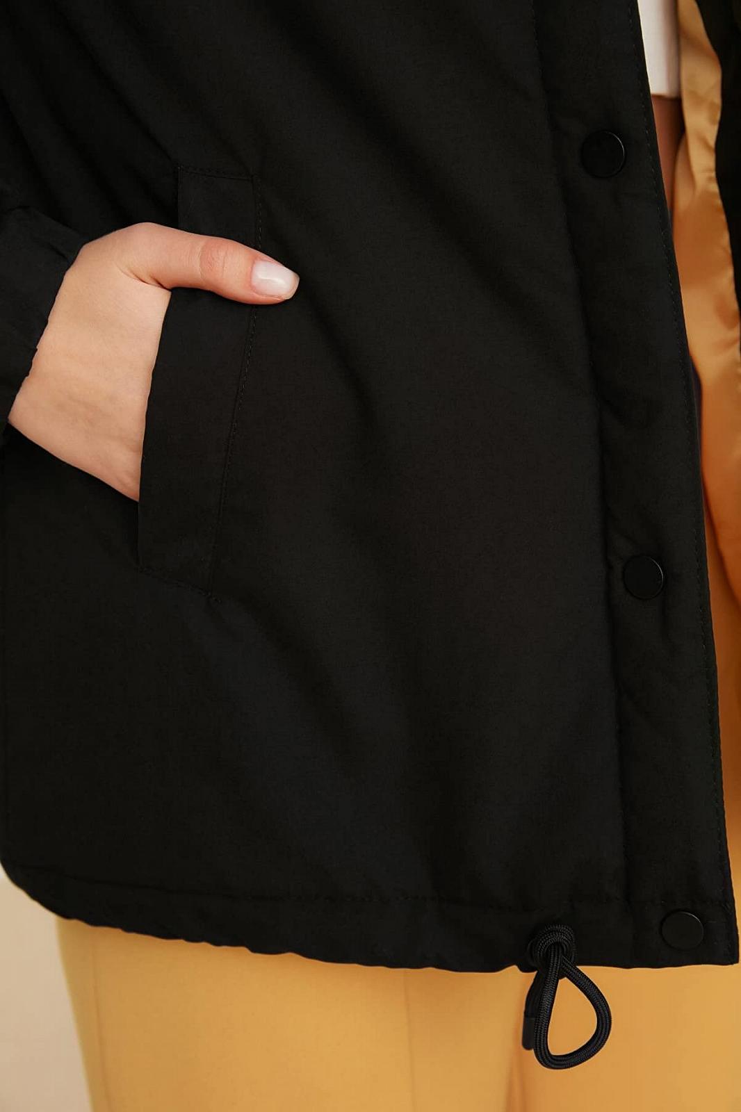 Куртка TRENDYOL Женская Черная С капюшоном, фото №3 Куртка TRENDYOL Женская Черная С капюшоном, фото №3