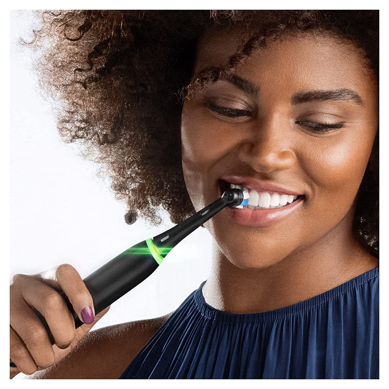 Электрическая зубная щетка Oral-B iO Series 4, фото №4