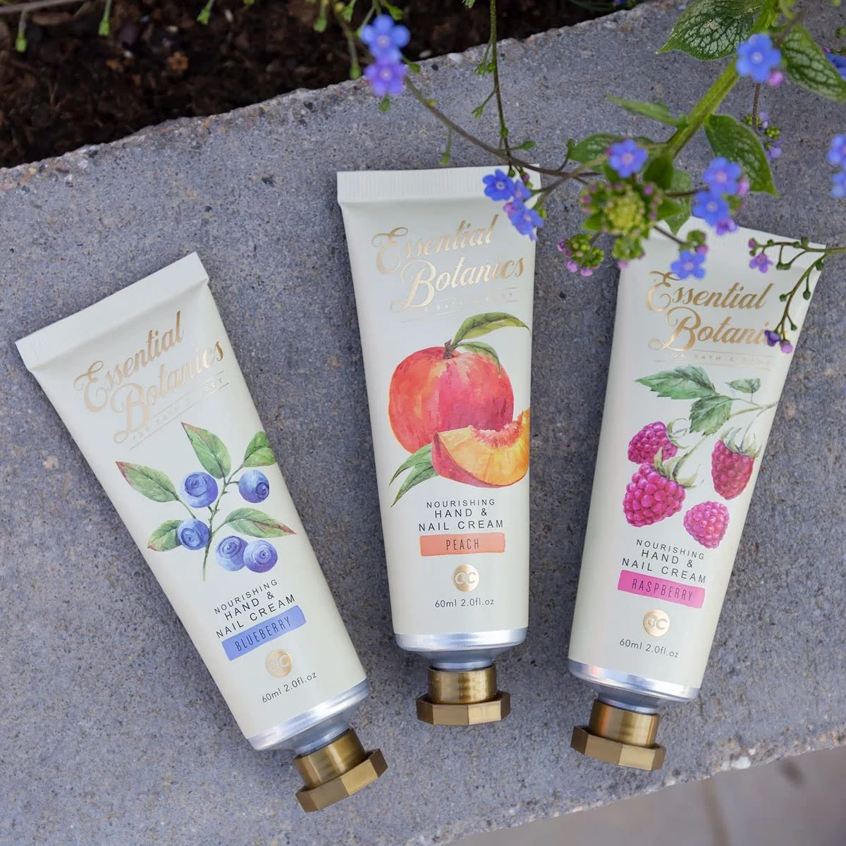 Набір для догляду за руками Essential Botanics accentra Fruits у подарунковій коробці, 3 x 60 мл, фото №3