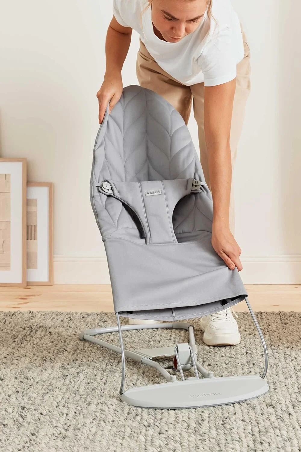 Шезлонг BabyBjörn Bliss / Light Grey / Woven Petal Quilt, фото №6