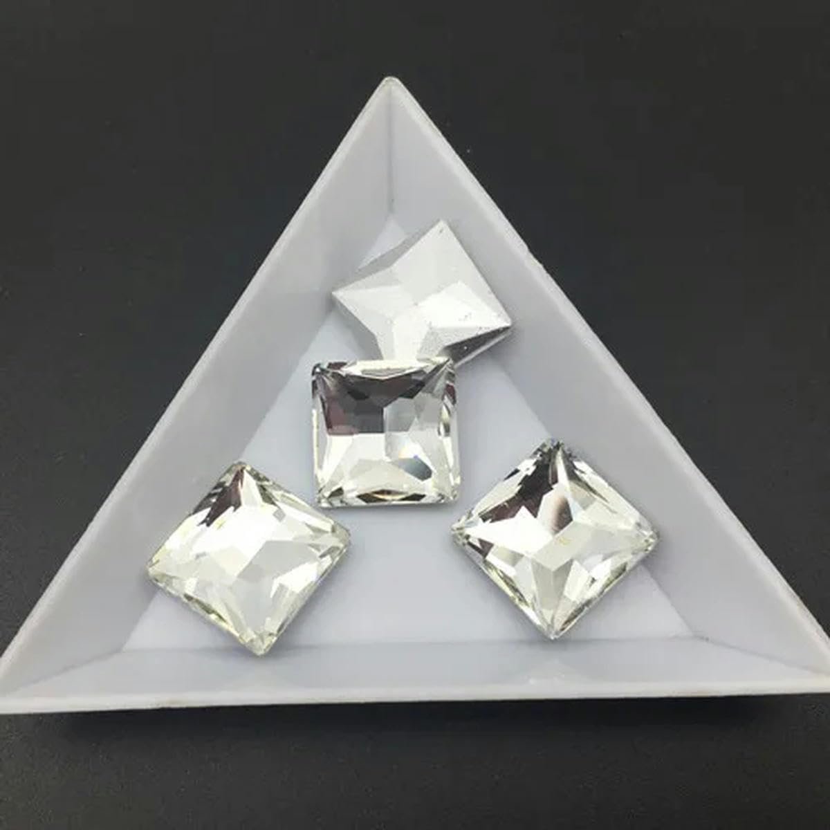 Квадратні кристали Flatback Crystal Rhinestones Crystal Clear, 12 мм, паковання 20 штук, фото №1 Квадратні кристали Flatback Crystal Rhinestones Crystal Clear, 12 мм, паковання 20 штук, фото №1